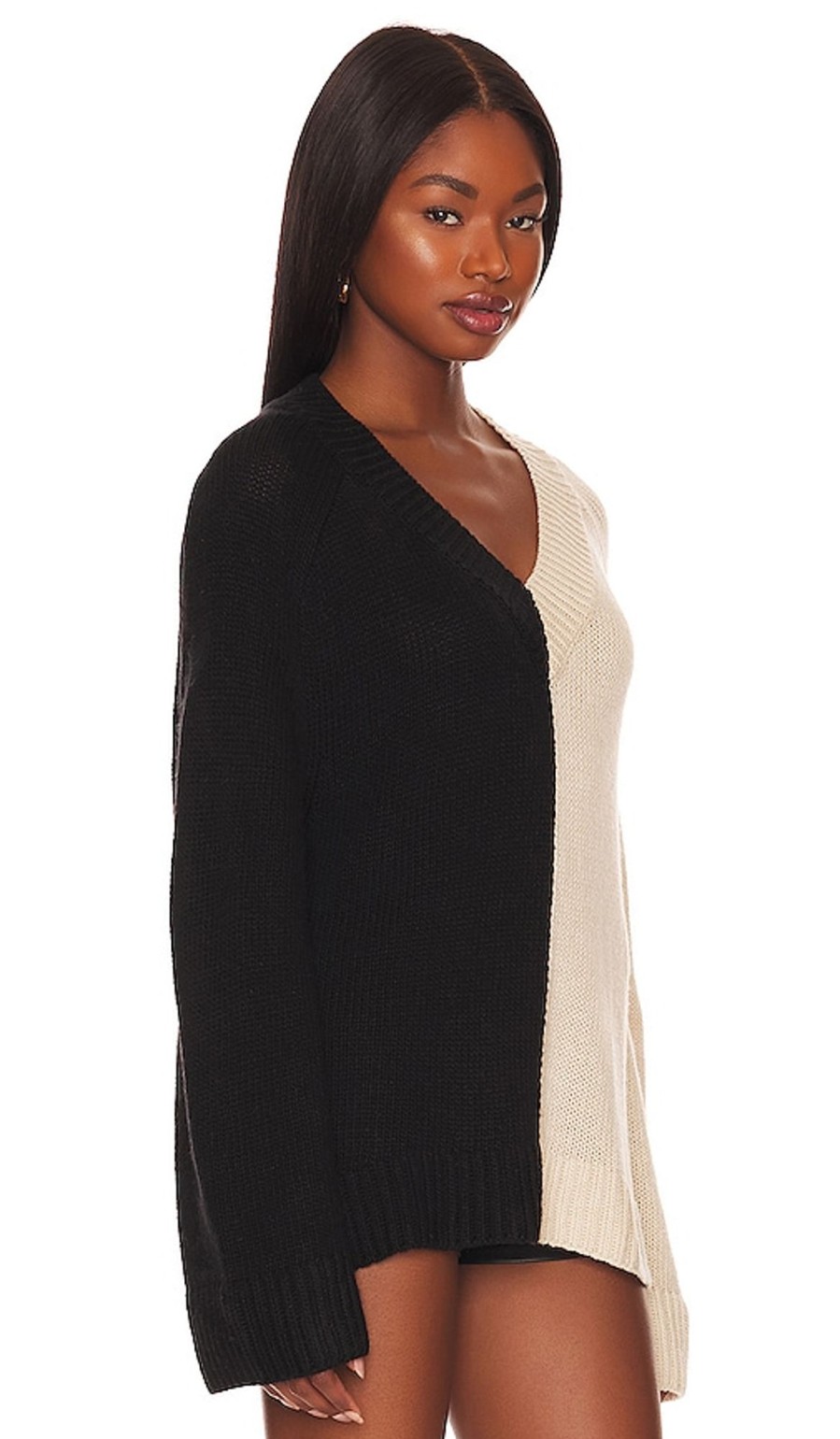 Clothes Lovers and Friends | Earlene Color Block V Neck Black & Ivory